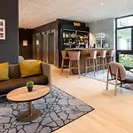 Отель Paris Velizy 3*