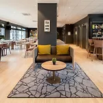 Paris Velizy Мёдон