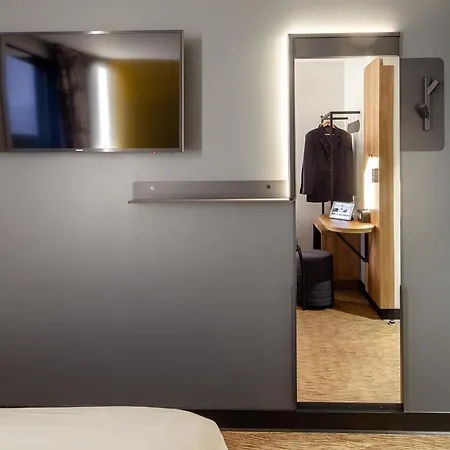 Hotel Paris Velizy