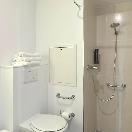 Paris Vélizy 3*