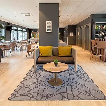 Hotel Paris Velizy