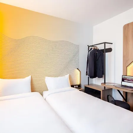 Hotel Paris Velizy