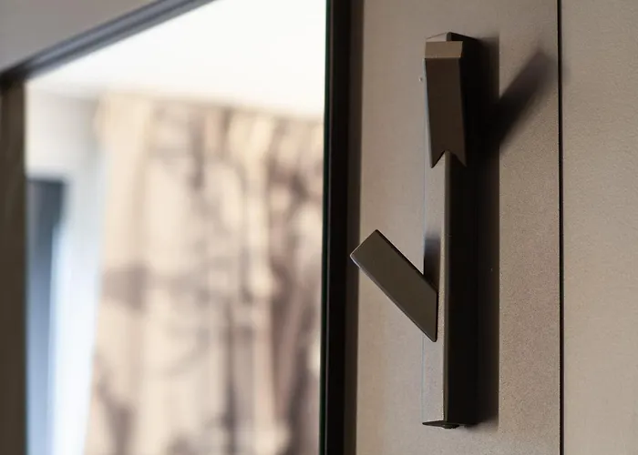 Hotel Paris Velizy 3*