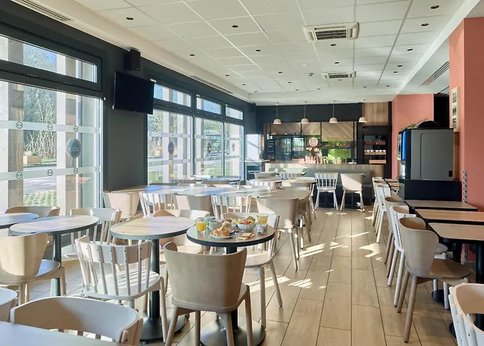 Paris Vélizy Hotel 3*