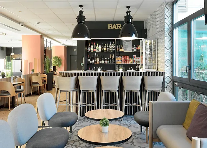 Paris Velizy فندق